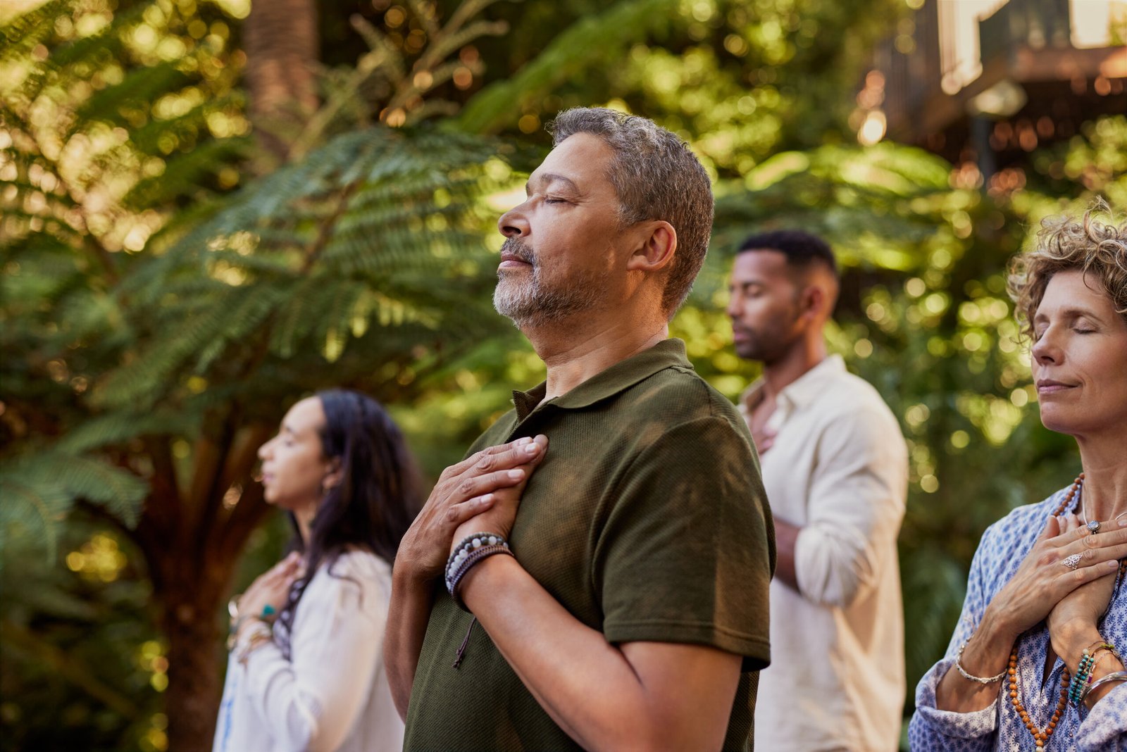 Discover the best spiritual retreats in Costa Rica for 2025, featuring plant medicine journeys, yoga and empowerment experiences.